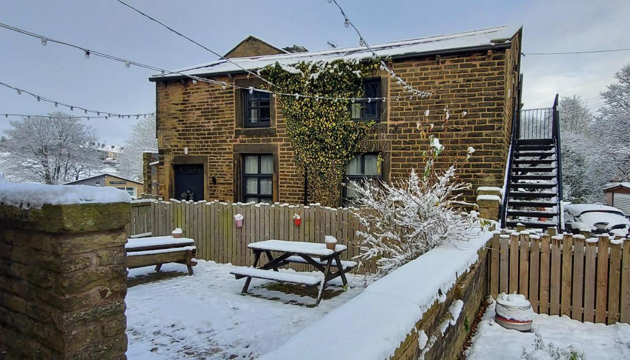 Trawden Arms Community Owned Pub Winewall Exterior foto