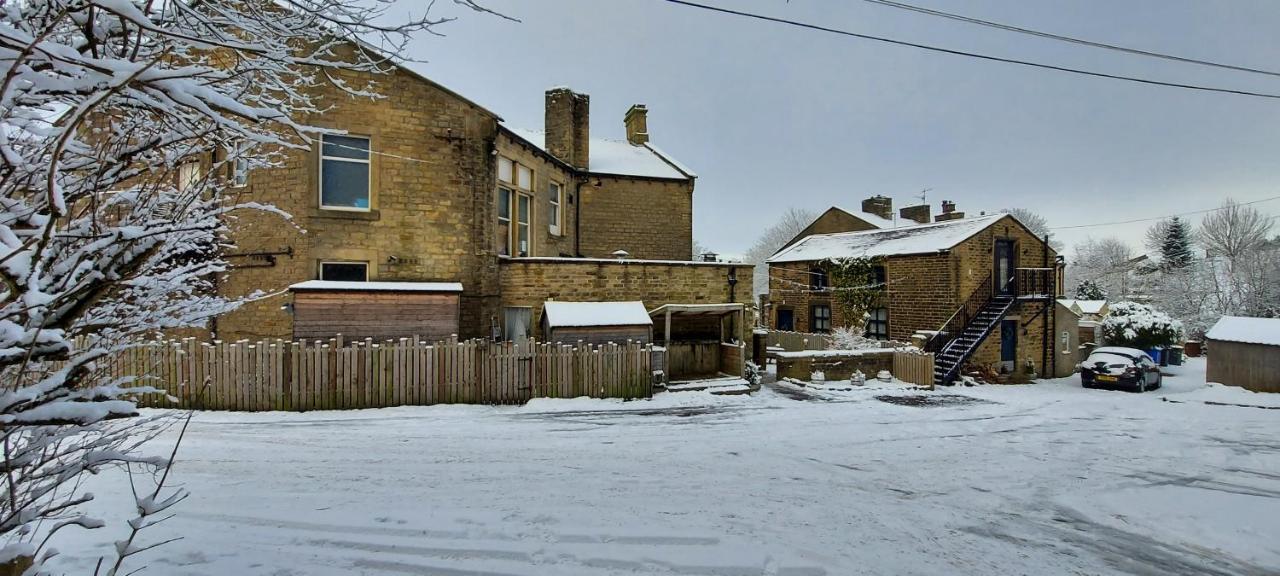 Trawden Arms Community Owned Pub Winewall Exterior foto